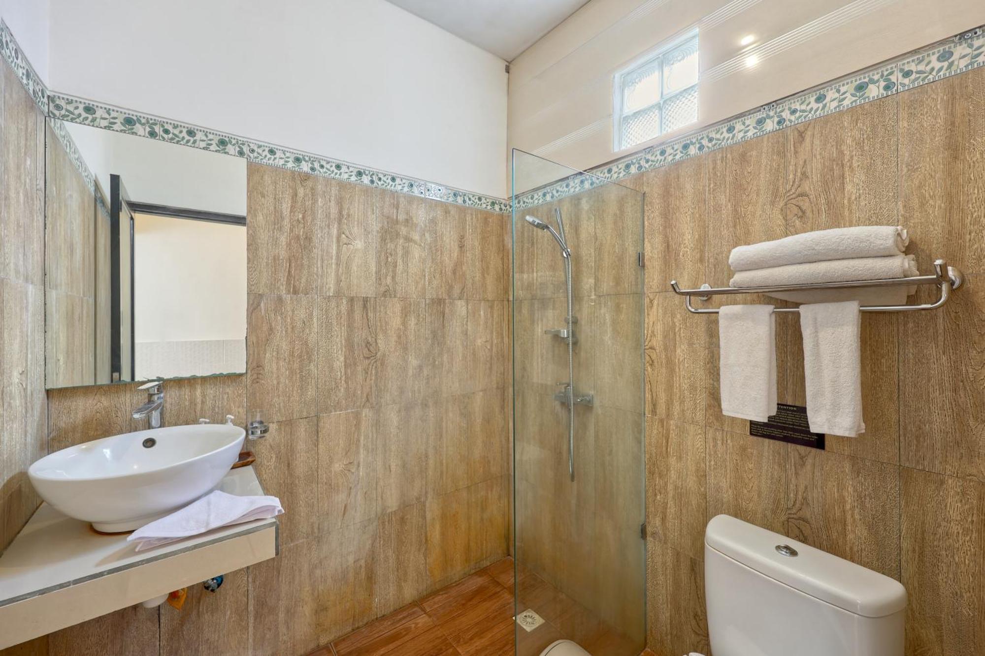 JnJ Guest House Toyapakeh Chambre photo